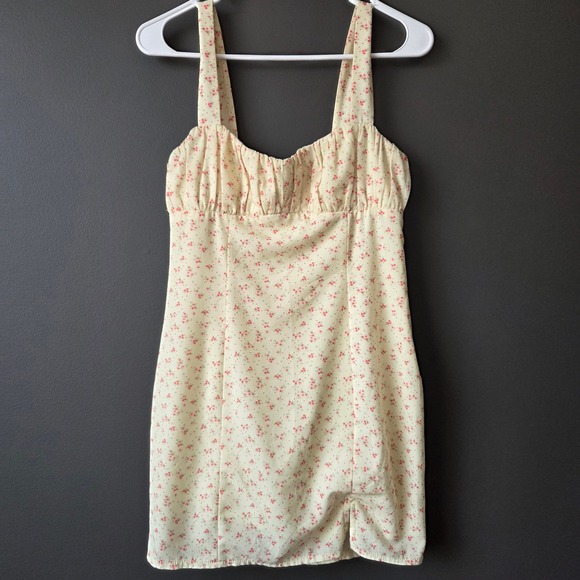 Princess Polly Dresses & Skirts - Princess Polly‎ Yellow Floral Ruched Bust Mini Dress US 6 Sundress Summer Slit